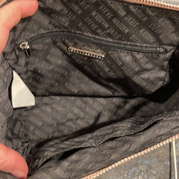 Steve Madden Blexi Crossbody Floral Purse - Picture 3 of 10